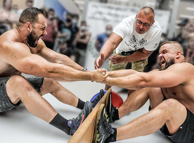 A competitor attempts to break a&nbsp;deadlift record inside the SWAGLIFT DAY indoor arena